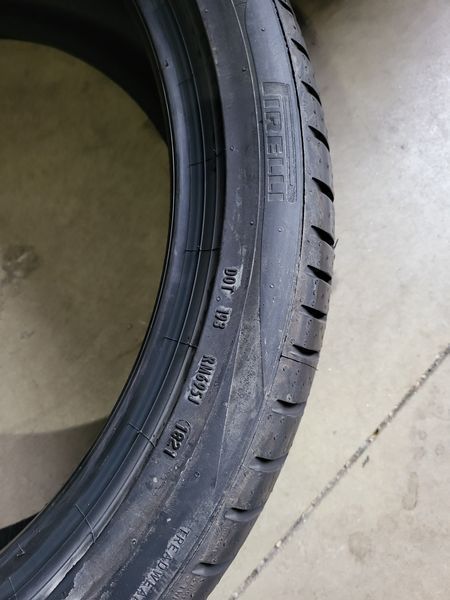 255/40/21 PIRELLI 4бр