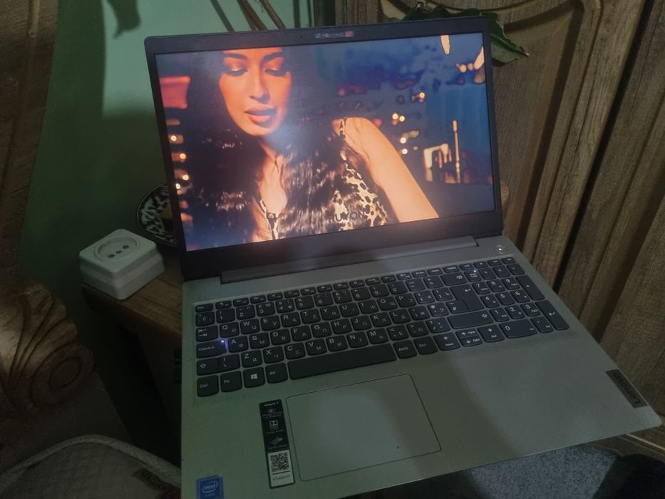 Noutbook Lenove holati alo