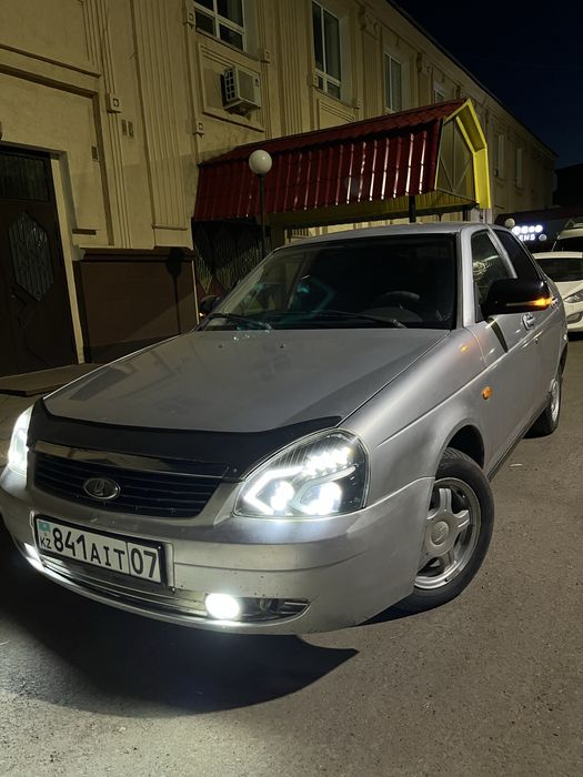 Приора хэтчбек.