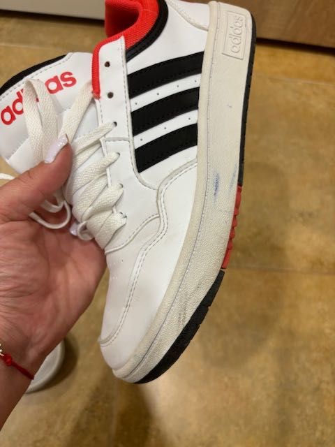 Детски маратонки”Адидас”