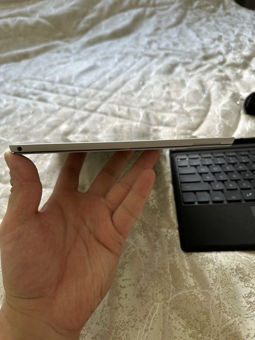 Продам Microsoft Surface Pro 6