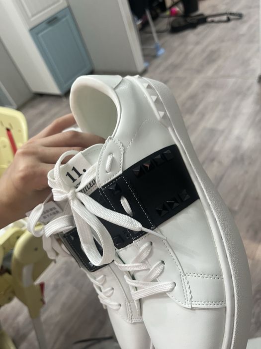 Кроссовки Valentino