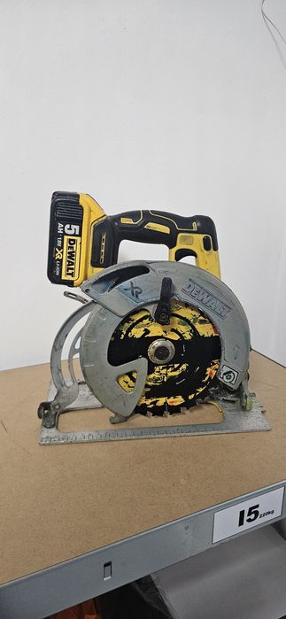 Circular profesional Dewalt Dcs 570