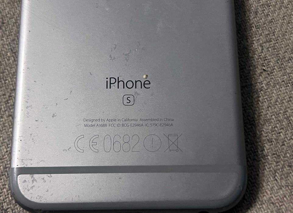 iPhone 6s 32GB Space Gray A1688 iOS 15.8.7 neactivat pentru piese