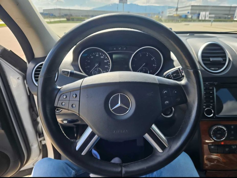 Mercedes-Benz ML 350