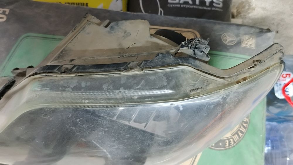 продам фара (водительская) outlander 2004