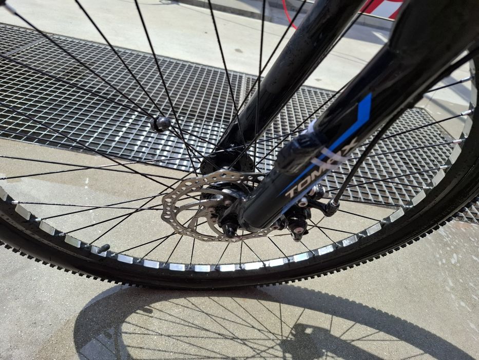 Vând bicicleta Tomax