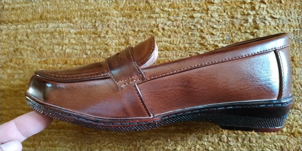 Дамски обувки номер 39