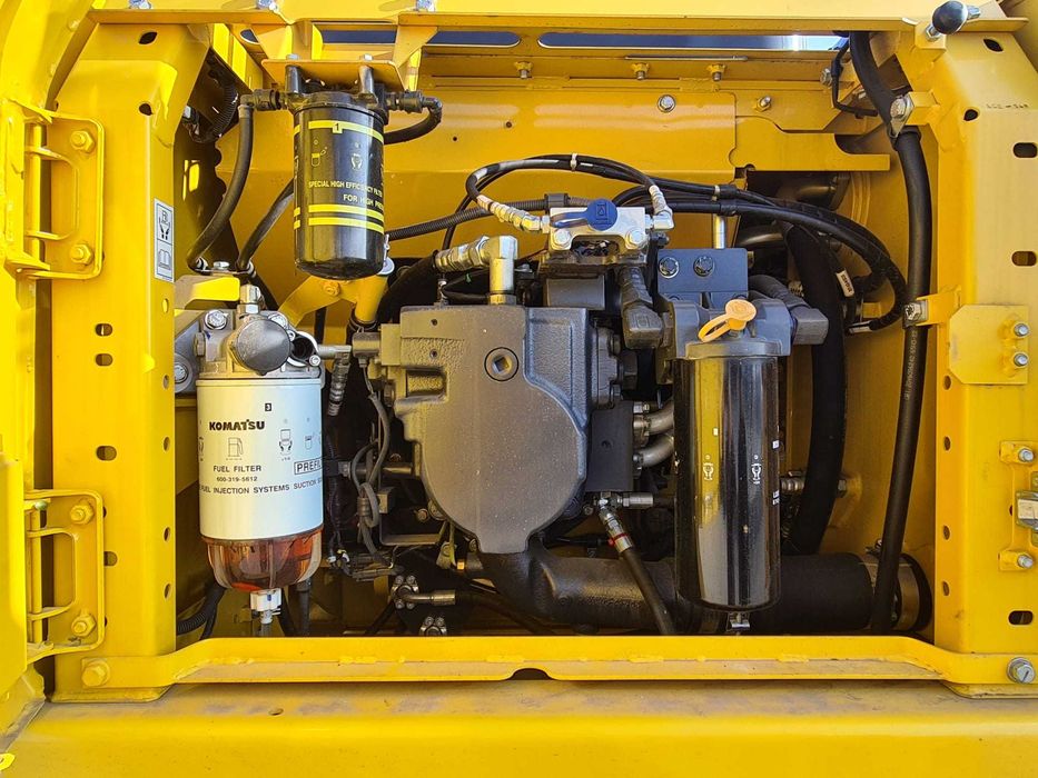 Excavator Komatsu PC210 - 22 T , 165 Hp (Nou 2025)+ Video + Leasing