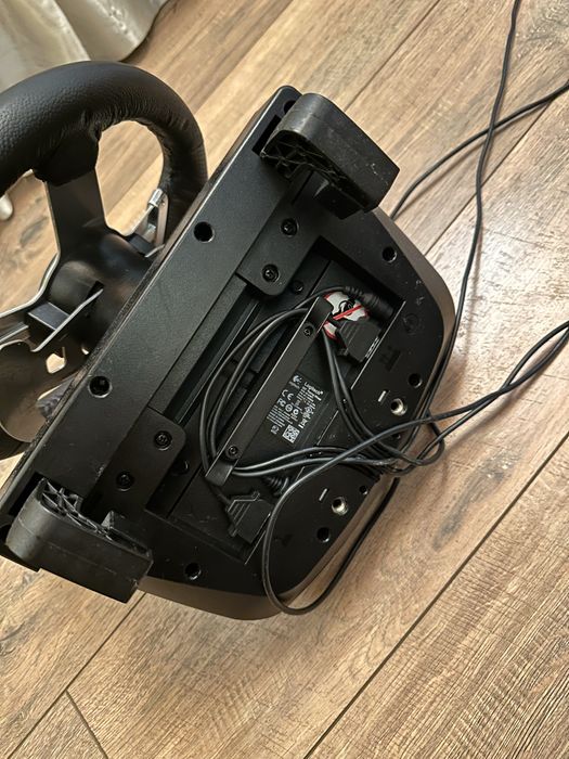Logitech G27 в безупречно състояние