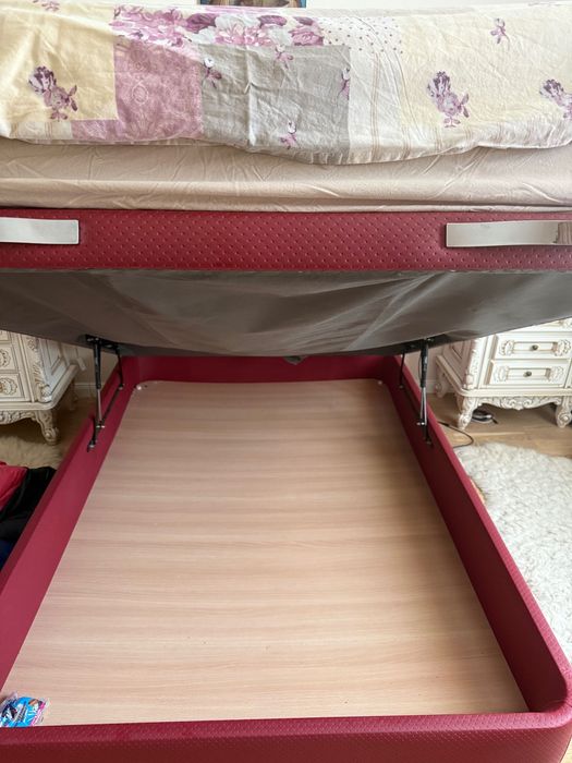 Pat dormitor cu somiera și saltea dormeo inclusă