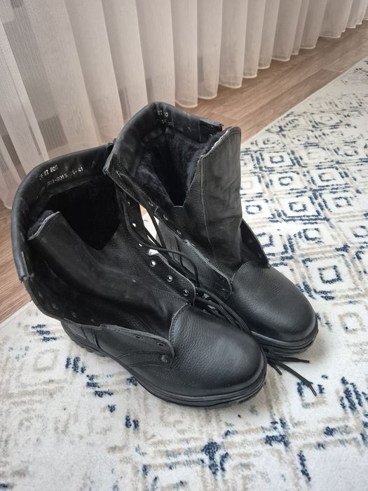 Продам берцы новые