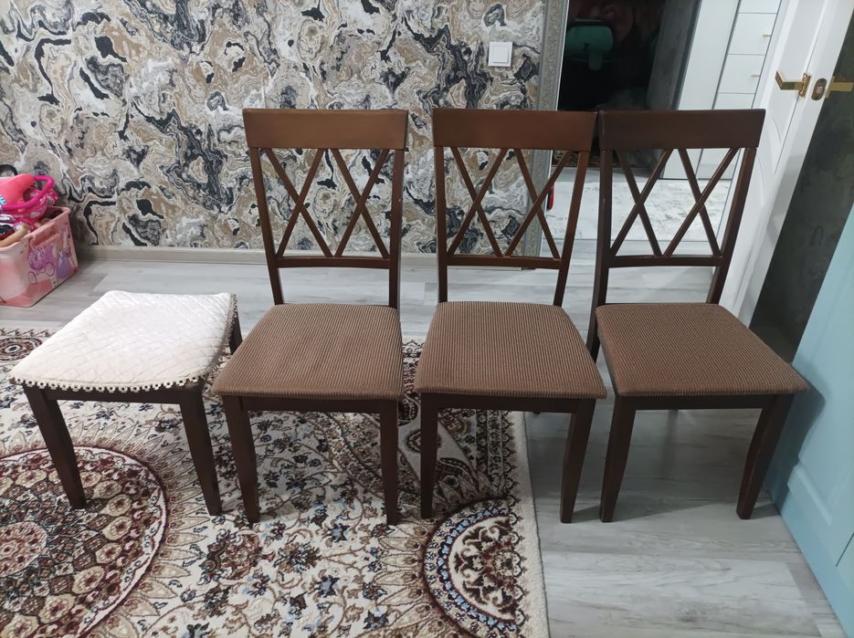 Продам стулья со спинками