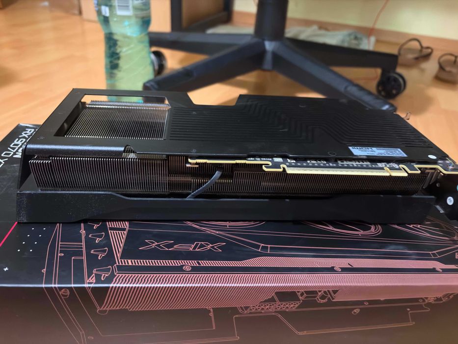 vand placa video rx9070xt 16gb