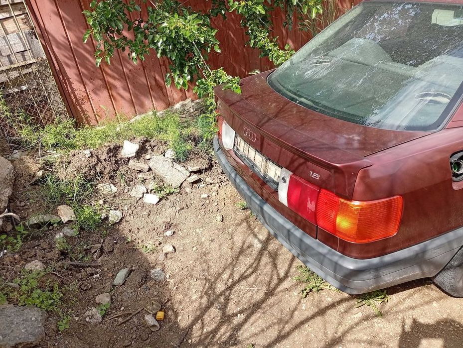 Audi 80 1.8s 90 коня 1990 година на части