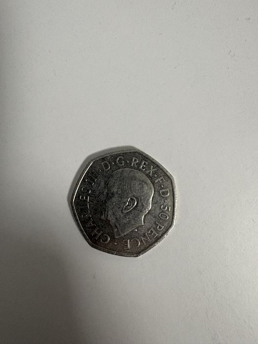 Moneda 50 pence King Charles III 50p: Her Majesty Queen Elizabeth II
