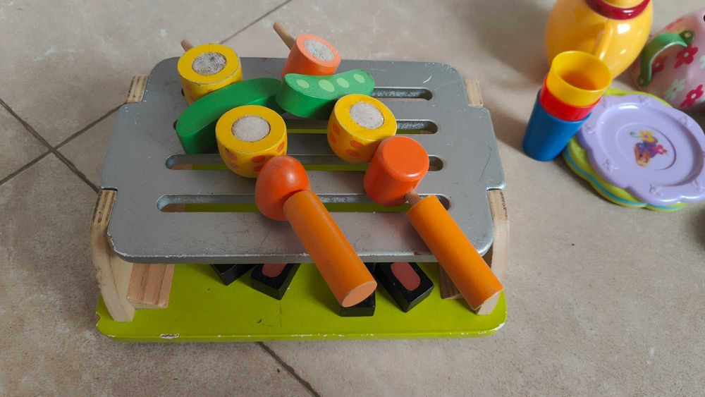 Дървена играчки за готвене: барбекю, пица торта, зеленчуци за рязане