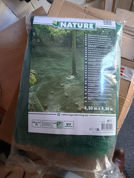 Vând plasa de strâns fructe