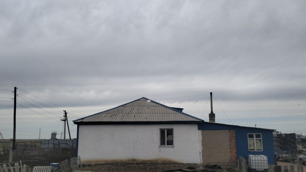 Үи сатылады 4 бөлмелі