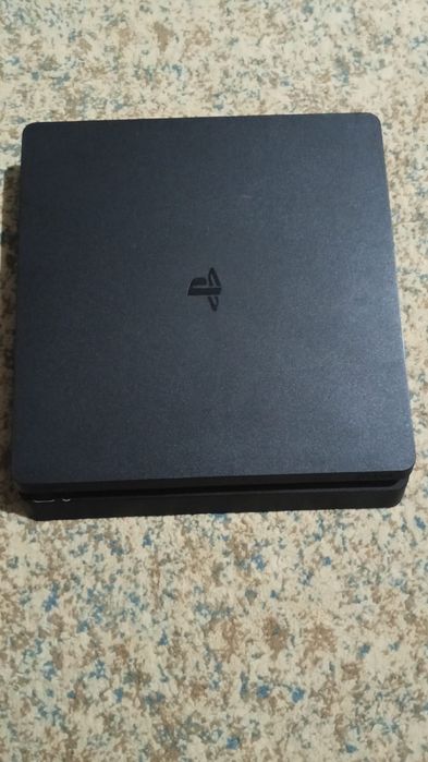 Sony PlayStation 4 Slim