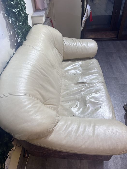 продается : Шкаф, Холодильник, диван