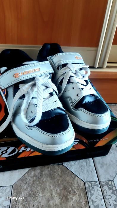 Продам бутсы фирма adidas