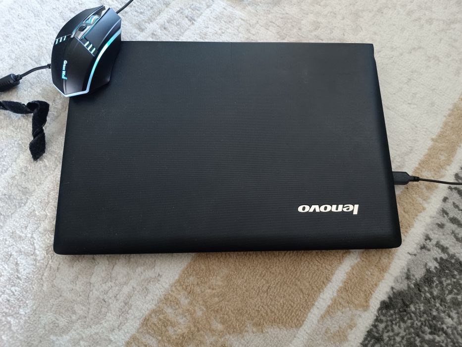 Ноутбук Леново продам