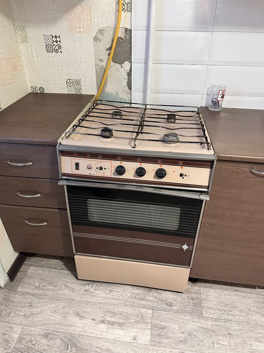 Отдам даром газ плиту