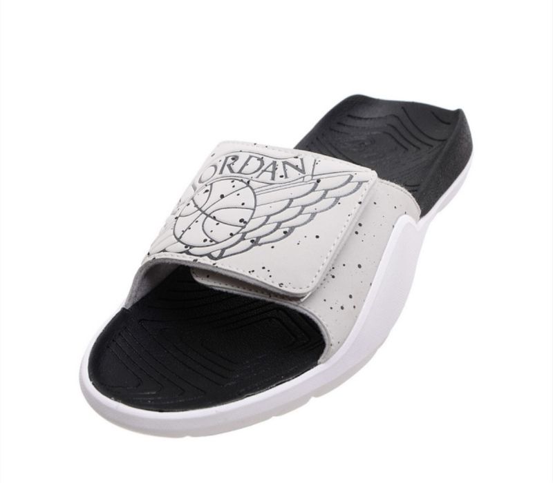 Papuci jordan originali