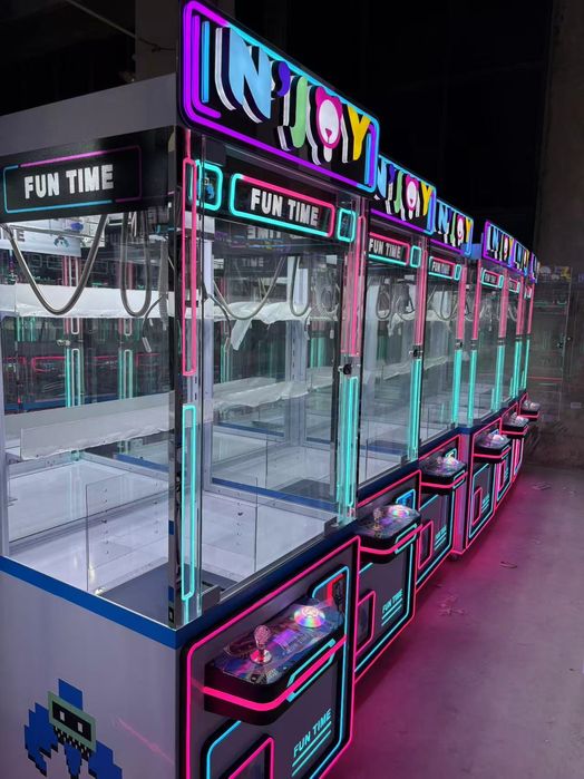 Машина с играчки