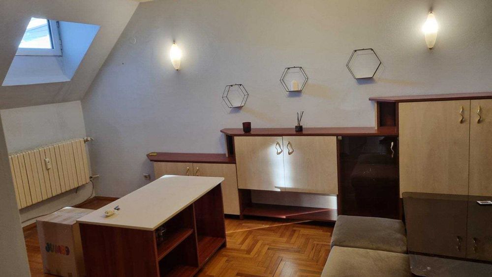 Дава се под наем Тристаен апартамент в София, Медицинска академия - 70 кв.м за 600 € - Снимка #1