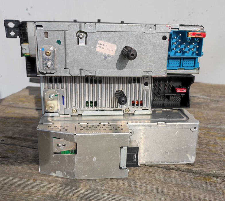 Lot 3 aparate auto BMW Casetofon Magazie 6cd Casetofon