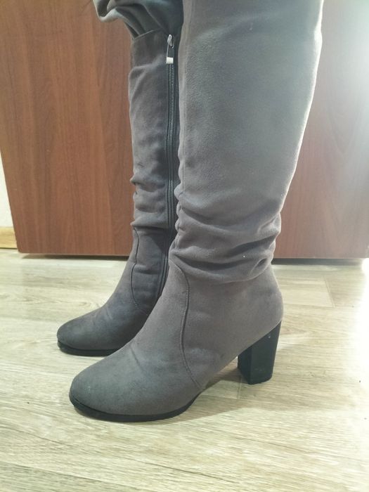 Продам женские сапожки