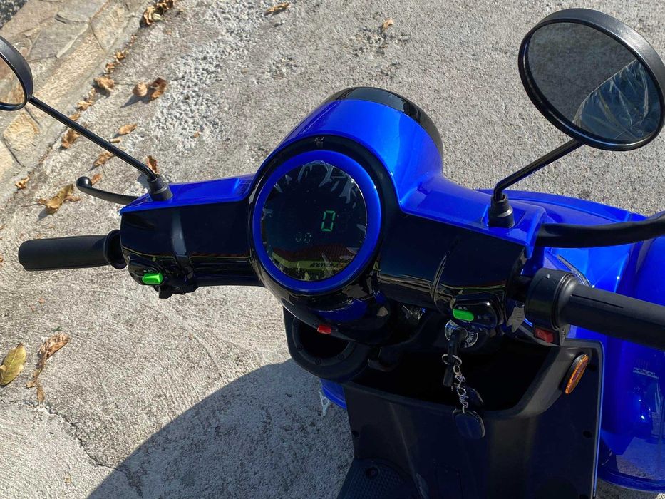 Електрическа четириколка FM4-LUX 1500W-BLUE с 2 години гаранция