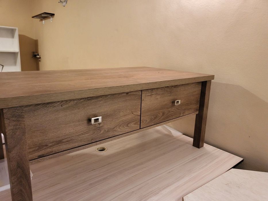 Мебели, Холна маса