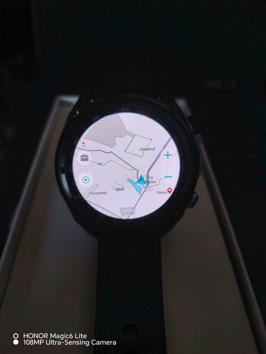 Smartwatch cu GPS integrat