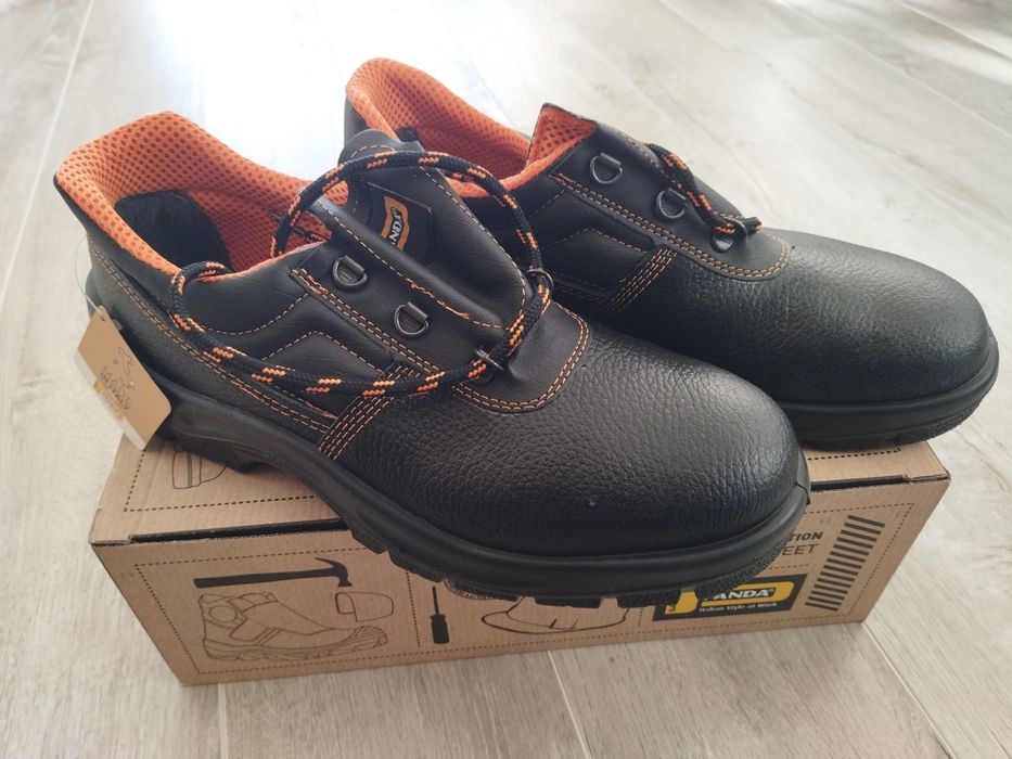 Предпазни работни обувки "PANDA" /номер 43/