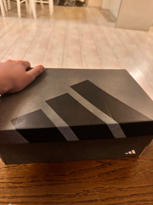 СТОНОЖКИ НА ADIDAS 38 размер са идеални за футбол