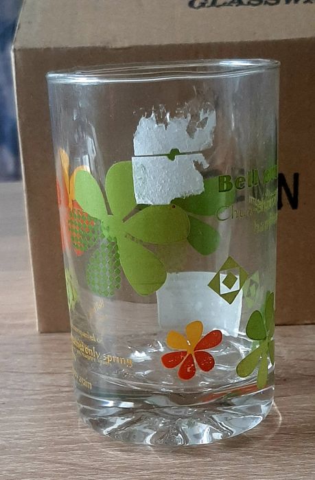 Сервиз от 6чаши и Сгъваем,мини сешоар