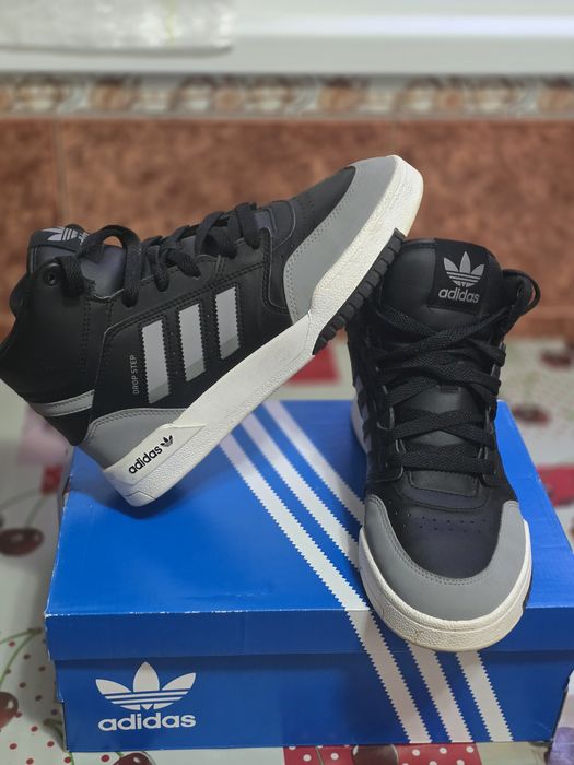 Adidasi ADIDAS in stare impecabila 38 2/3