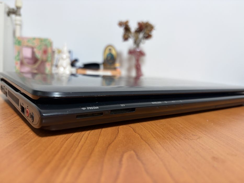 Laptop Sony SVE151E11M