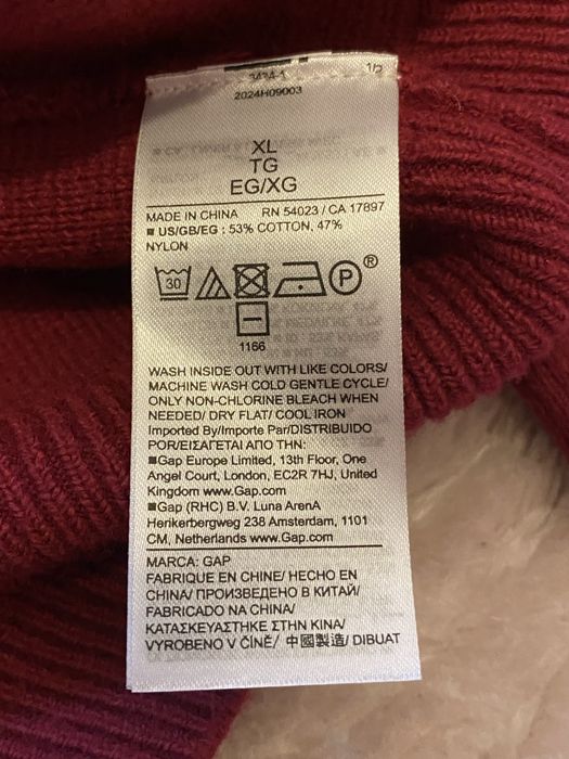 Pulover GAP nou / cu eticheta