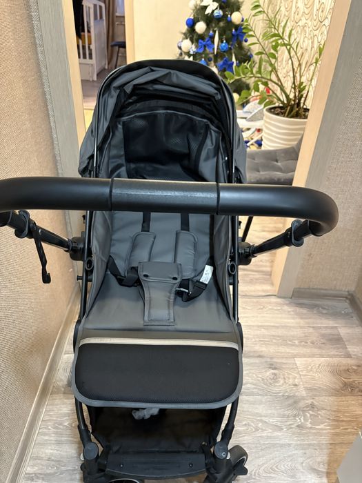 Коляска прогулочная.