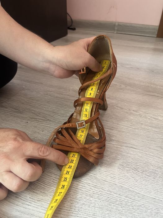 Обувки за латина