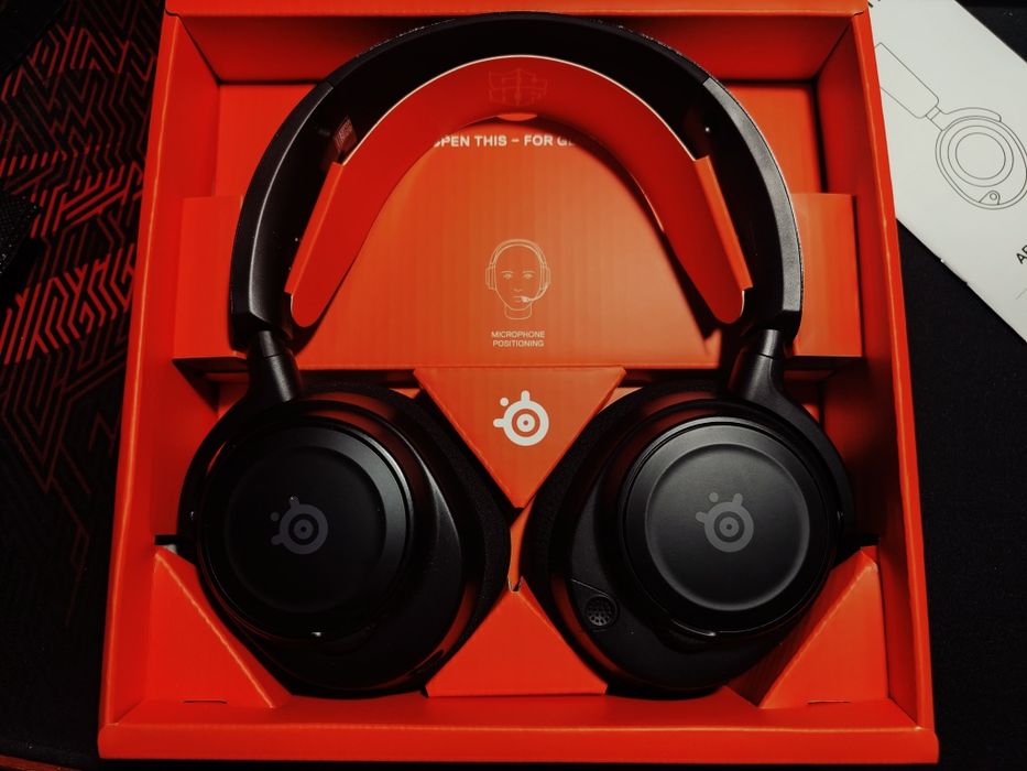 Наушники Arctis Nova 7