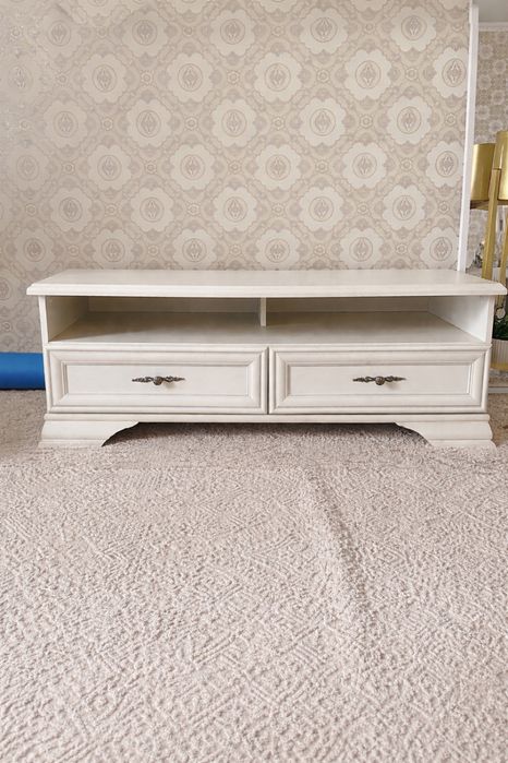 Тумба под телевизор