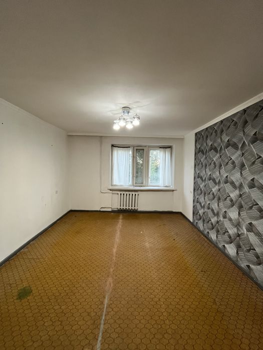 Продам квартиру в районе универмага