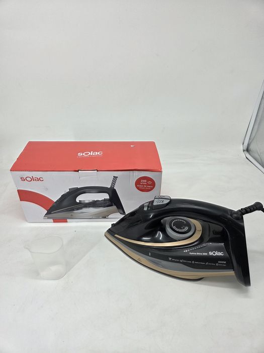 Чисто нова парна ютия Solac Optima Shine 3200. Мощност: 3200W.