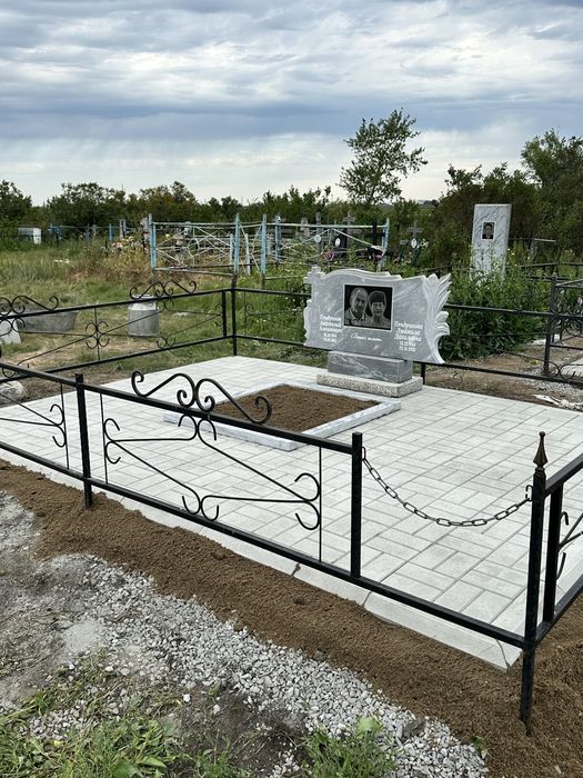 Памятники,благоустройство мест захоронений