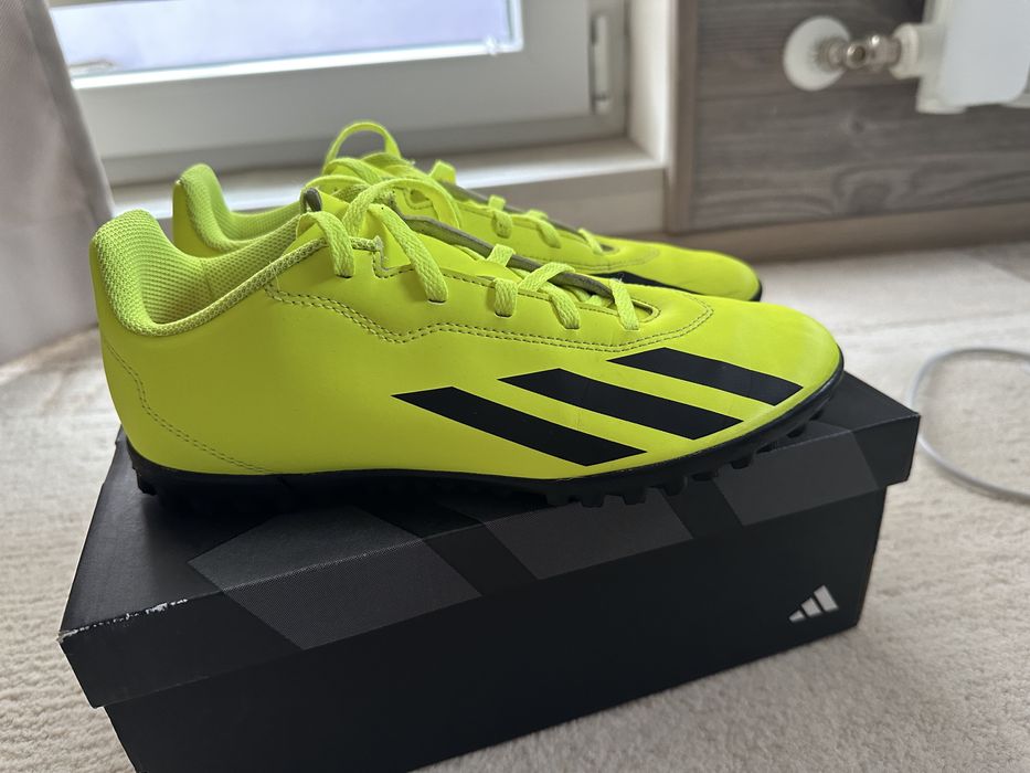 Детски футболни обувки стоножки adidas номер 37 1/3